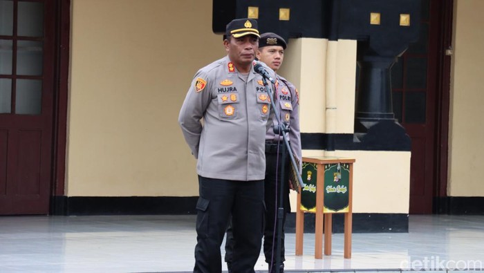 Wakapolresta Serang Kota AKBP Hujra Soumena