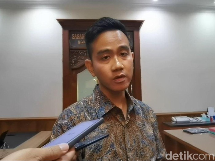 Wali kota Solo Gibran Rakabuming Raka di Balai Kota Solo, Selasa (14/3/2023).