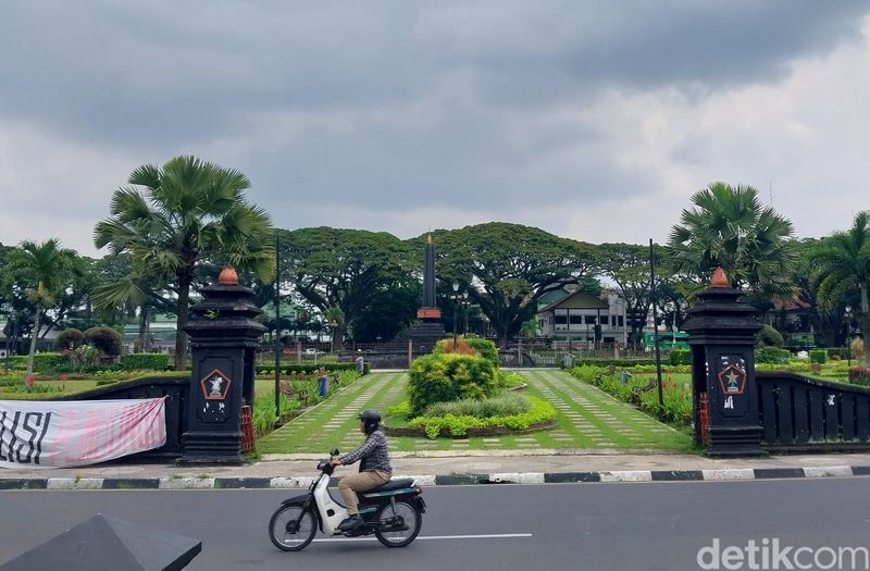 Alun-alun Tugu Kota Malang