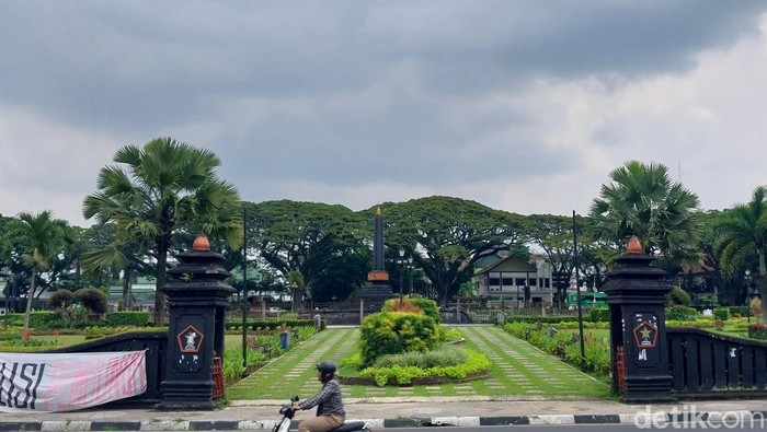 Alun-alun Tugu Kota Malang