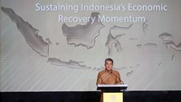 Sejumlah indikator pada sektor riil dan eksternal juga menunjukkan prospek positif mulai dari Indeks Keyakinan Konsumen yang bertahan pada level optimis, PMI Manufaktur yang terus berada pada level ekspansi, neraca perdagangan yang surplus selama 33 bulan beruntun, transaksi berjalan yang mencatatkan surplus, hingga rasio utang luar negeri yang kian menurun.