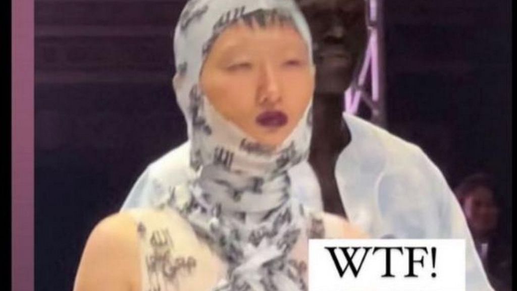 Tampilkan Tulisan Allah Pada Baju Seksi di Fashion Show, Brand Ini Dihujat