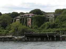 15 Tempat Misterius yang Terlarang Dimasuki Manusia