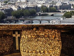 15 Tempat Misterius yang Terlarang Dimasuki Manusia