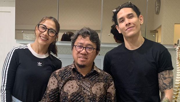 Ganindra Bimo, Andrea Dian dan dokter Mahdian.