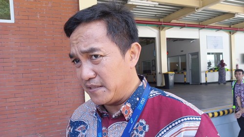 Bandara I Gusti Ngurah Rai mencatat peningkatan penumpang penerbangan internasional dari Bali di tengah upaya Pemprov menertibkan WNA nakal.