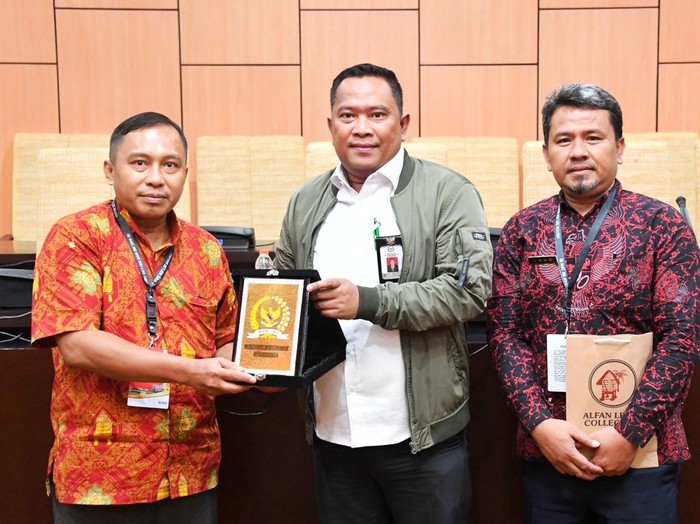 Kepala Bagian Pemberitaan dan Hubungan Antar Lembaga, Biro Humas dan Sistem Informatika, Sekretariat Jendral MPR RI Indro Gutomo,