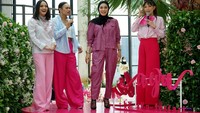 Ayu juga mengaku sudah lama bermimpi untuk berkolaborasi dengan Barbie setelah mengubah identitas warnanya dari hitam dan putih menjadi pink. Semua berangkat dari kesamaan visi, yakni woman empowerment. Barbie selain menjadi ikon fesyen dna terus berikan inspirasi pada wanita.