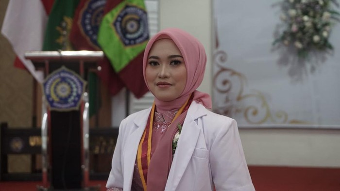 Mahasiswa FK UM Surabaya Maya Rafida