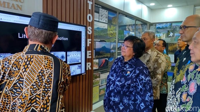 Menteri LHK Siti Nurbaya di UGM.
