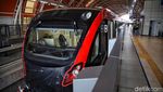 Merasakan Sensasi Naik LRT Jabodebek Tanpa Masinis