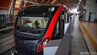 Kegiatan LRT Jakarta-Bogor-Depok-Bekasi (Jabodebek) Experience tersebut sebagai rangkaian kegiatan uji coba 16 kereta dengan berisi 6 gerbong yang dijalankan secara otomatis.