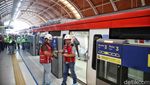 Merasakan Sensasi Naik LRT Jabodebek Tanpa Masinis