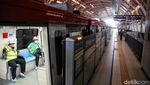 Merasakan Sensasi Naik LRT Jabodebek Tanpa Masinis