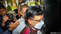 Kejagung akan mengusut kebijakan perencanaan pembangunan BTS Kominfo yang awalnya direncanakan akan dilaksanakan selama periode 5 tahun berturut-turut, tetapi pembangunan dilaksanakan dalam satu tahun periode (pemadatan periode). Sebelumnya, Johnny sudah pernah diperiksa Kejagung pada 14 Februari 2023 lalu. Saat itu, Johnny mengaku siap diperiksa lagi jika dipanggil Kejagung. 