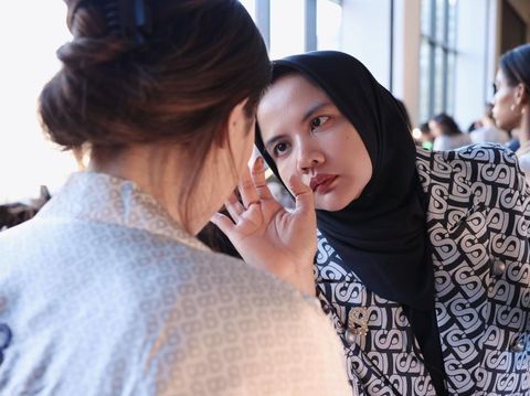 MUA Indah Aini
