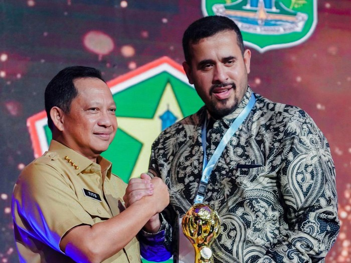 Pemkot Probolinggo Raih Penghargaan Program JKN