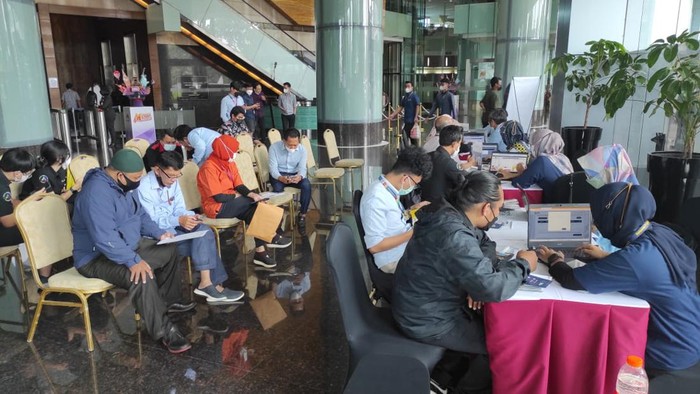 Pojok Pajak di Bank Mega (Dok. Iskandar KPP Pratama Mampang Jakarta)