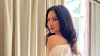 Lahir dari keluarga yang berkecukupan begitu disyukuri Raline Shah. Foto: Instagram @ralineshah