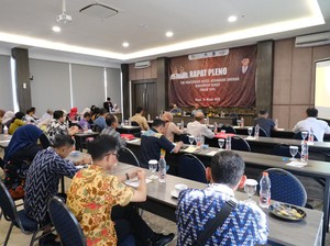 Sekda Garut Dorong Peningkatan Layanan Jasa Keuangan di Rapat TPAKD