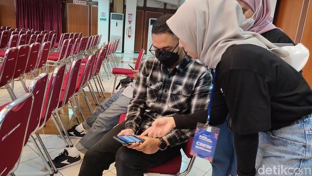 Ratusan peserta ikuti psikotes masuk detikNetwork di Auditorium UNS, Solo, Rabu (15/3/2023).