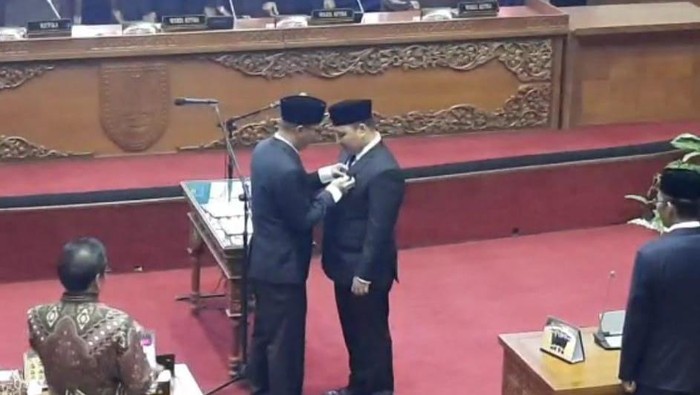 Rival Pribadi resmi menggantikan anggota DPRD Batam yang terlibat narkoba Ahmad David Yolanda. (Foto: Istimewa)