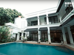 10 Potret Rumah Mewah Arie Untung, Unik Ada Coffee Shop di Bagian Depannya