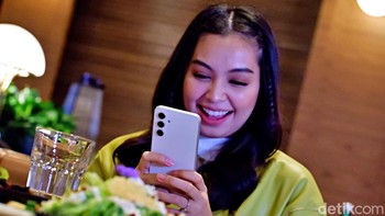 Samsung turut menghadirkan Nightography untuk memotret terang di malam hari. Selain itu diberikan editing tools yang bisa bisa menghilangkan bayangan atau pantulan yang mengganggu kejernihan gambar. Foto: Adi Fida Rahman/detikINET