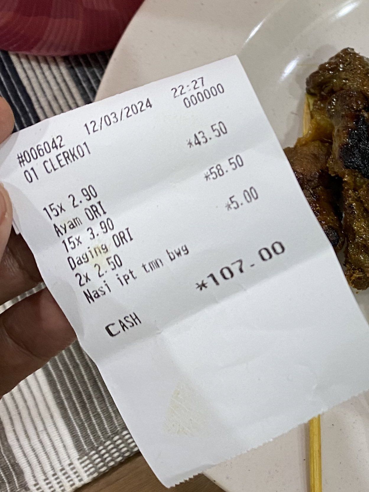 Sate 30 tusuk seharga Rp 367 ribu