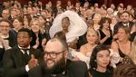 Duh, Penyanyi Ini Dikritik Gegara Busananya di Oscar 2023