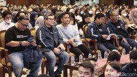 Tak hanya itu, Demi Indonesia Goes to Campus UNS, bakal ada #DemiIndonesia Siap Kerja. Di acara ini, detikcom membuka rekrutmen calon karyawan dan magang.  