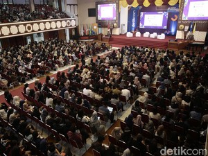 Sederet Kemeriahan di Acara #DemiIndonesia Goes to Campus UNS Solo