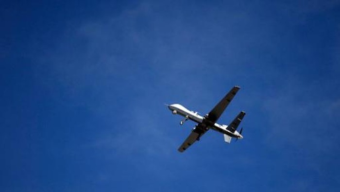 INDIAN SPRINGS, NV - NOVEMBER 17: (EDITORS NOTE: Image has been reviewed by the U.S. Military prior to transmission.) An MQ-9 Reaper remotely piloted aircraft (RPA) flies by during a training mission at Creech Air Force Base on November 17, 2015 in Indian Springs, Nevada. The Pentagon has plans to expand combat air patrols flights by remotely piloted aircraft by as much as 50 percent over the next few years to meet an increased need for surveillance, reconnaissance and lethal airstrikes in more areas around the world.   Isaac Brekken/Getty Images/AFP (Photo by Isaac Brekken / GETTY IMAGES NORTH AMERICA / Getty Images via AFP)