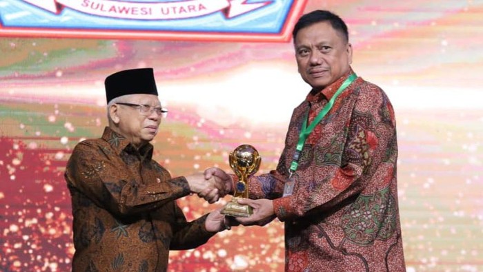 Wakil Presiden Maruf Amin dan Gubernur Sulut Olly Dondokambey.