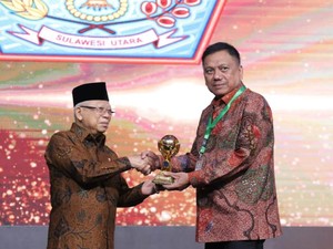 Pemprov Sulut Raih Penghargaan UHC Berkat 95% Warga Terdaftar JKN