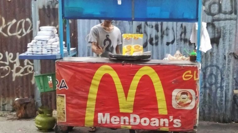 Warung makan pakat nama plesetan
