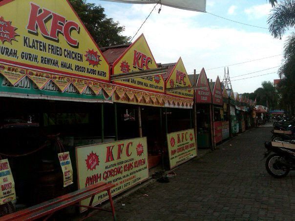 Warung makan pakat nama plesetan