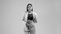 Foto-foto saat Wulan menjadi model lingerie itu dibagikan oleh akun Instagram Raquel Lingerie Official. Dalam foto-foto yang dibagikan terlihat Wulan yang tampil seksi mengenakan beberapa model lingerie hasil kolaborasi merek lokal tersebut bersama dirinya. (Foto: Instagram/@raquellingerie)