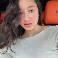 Sejak awal tahun, Ameena bahkan terlihat melepas hijab dan turbannya. Foto: dok. Instagram/@littlemisskhan