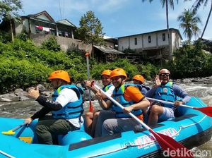 Menjajal Arung Jeram di Sungai Ciwulan Kota Tasikmalaya