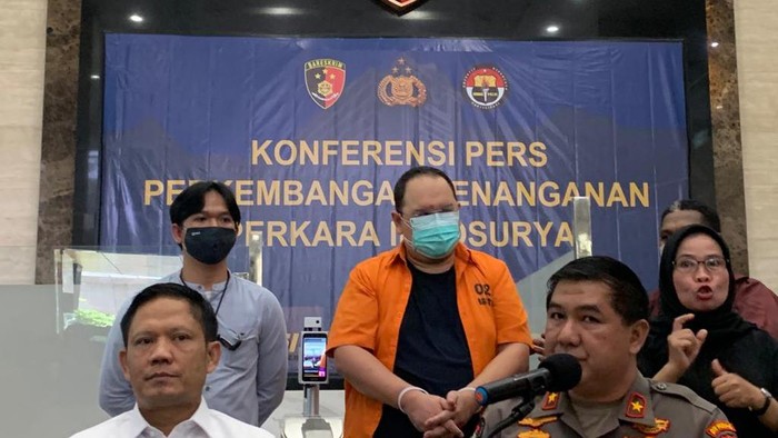 Bareskrim Tahan Tersangka Bos Indosurya Henry Surya