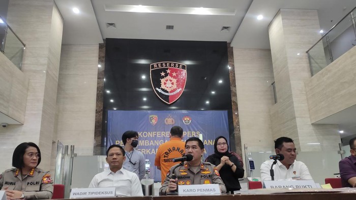 Bareskrim Tahan Tersangka Bos Indosurya Henry Surya