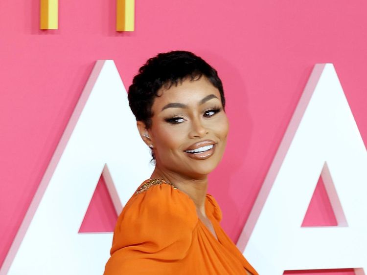 7 Foto Blac Chyna Sebelum Curhat Operasi Pengecilan Payudara dan Bokong
