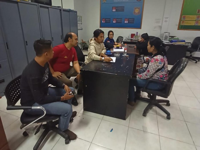 Bupati Madiun memberikan imbauan secara khusus terhadap salah satu wanita diduga PSK yang terciduk di Pasar Muneng Madiun.
