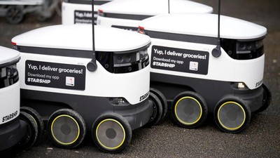 Canggih! Mobil Robot Ini Siap Antarkan Paket ke Rumah Pelanggan