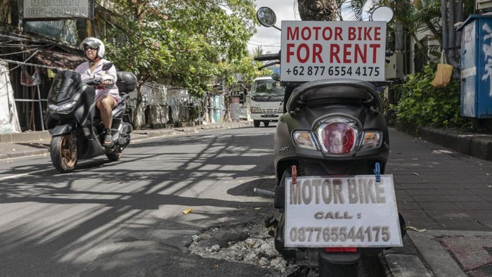 Pelarangan motor bagi turis asing di Bali menjadi perbincangan karena dinilai kurang pantas. Hal ini akan berdampak kepada bisnis rental motor di Bali.
