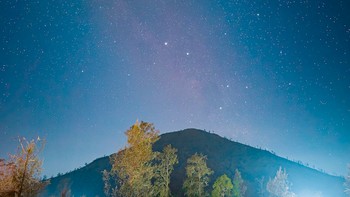 Menggunakan Expert Raw untuk mengabadikan keindahan bintang-bintang dengan mode Astrophoto. Foto: Samsung Indonesia