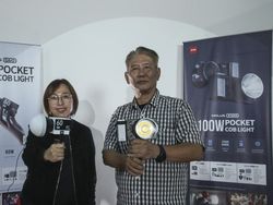 Canggih! Lampu Portable Ini Cuma Segenggam Tangan