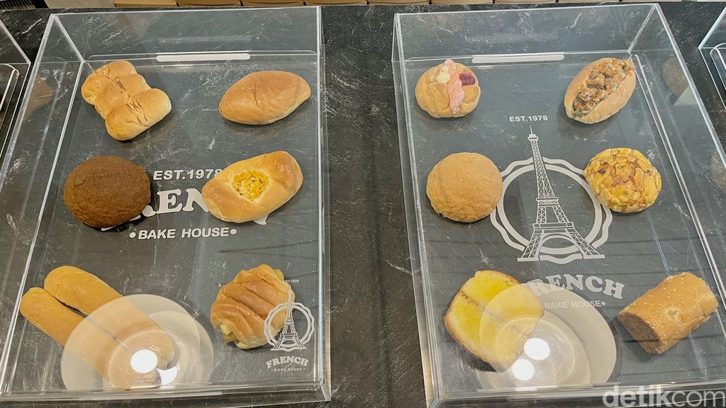 French Bake House yang legendaris sejak 1978, masih ada di gang kecil daerah Cicendo.