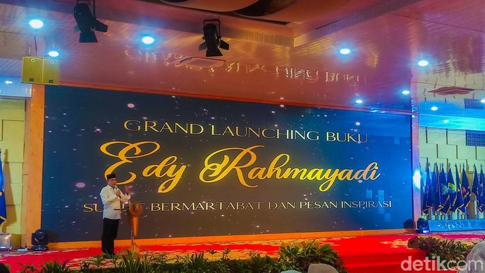 Gubsu Edy Rahmayadi saat peluncuran buku tentang dirinya